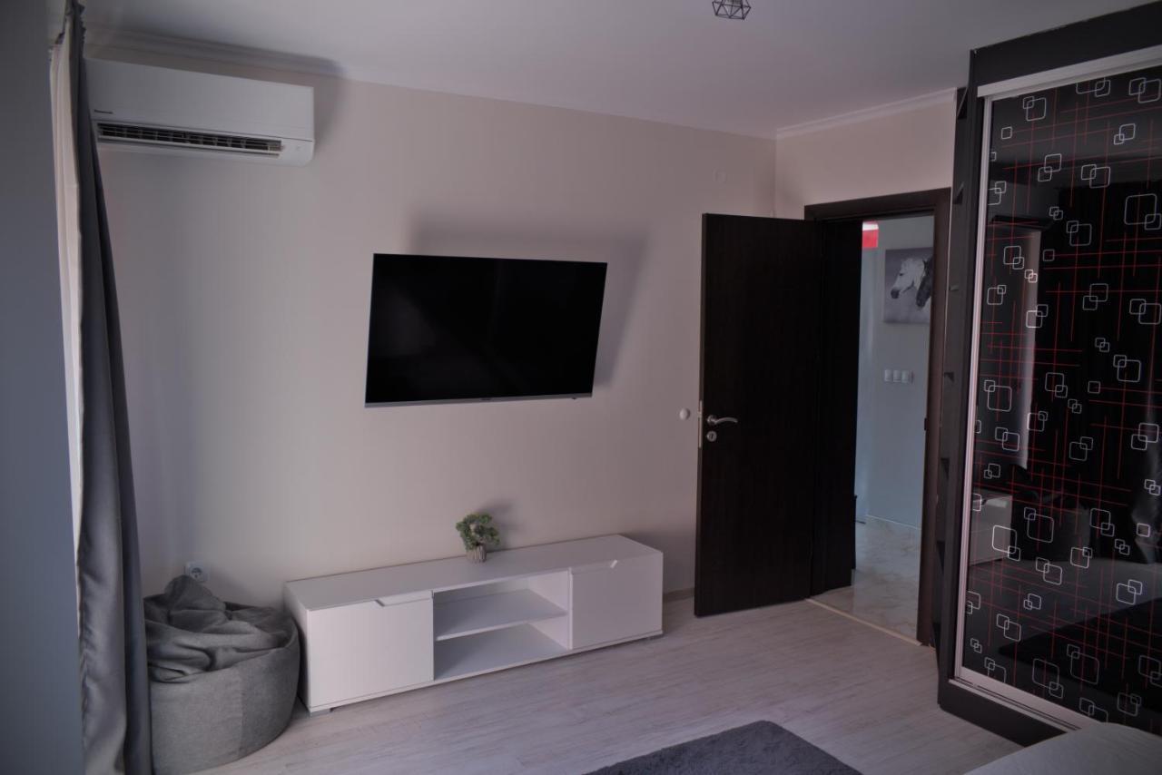 Medius Park Apartment Σαντάνσκι Εξωτερικό φωτογραφία